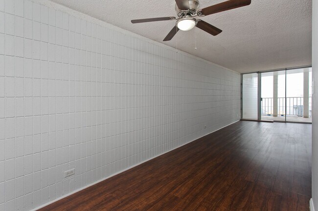 Building Photo - Haiku Hale - 3 bedroom, 2 bathroom, 1 park...