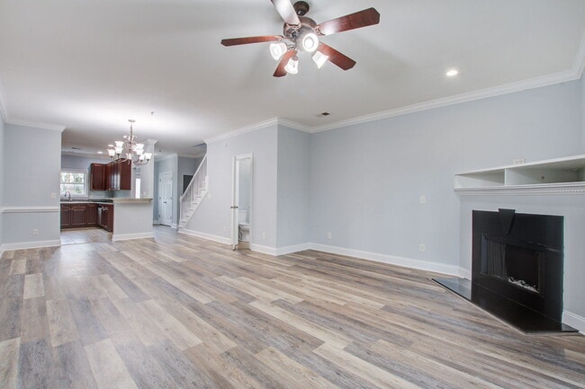 Building Photo - 4902 Lake Palmetto Ln