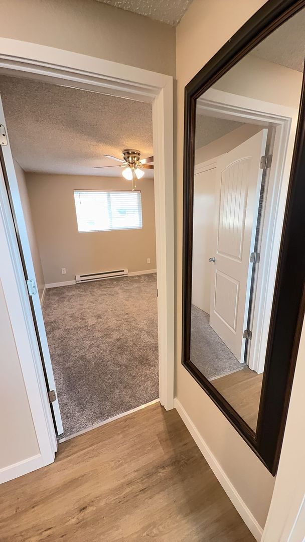 Building Photo - upgraded 2 bedroom 1 bath condo in downtow...