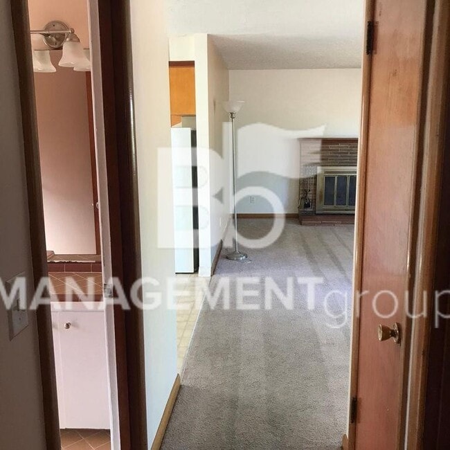 Building Photo - 5442 NE 38th Ave