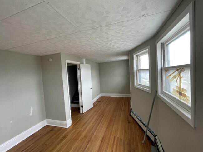 Building Photo - 49 Gelston St
