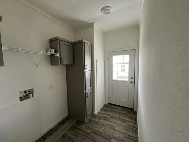 Building Photo - 246 Caviller Ct