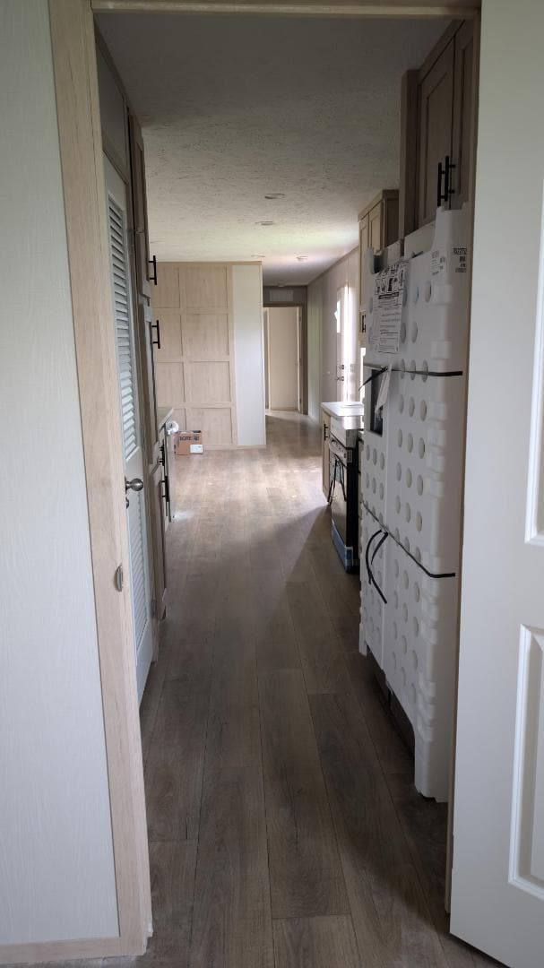 Building Photo - 15462 Lewis Rd