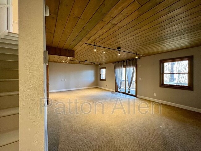 Building Photo - 212 Appleton Dr