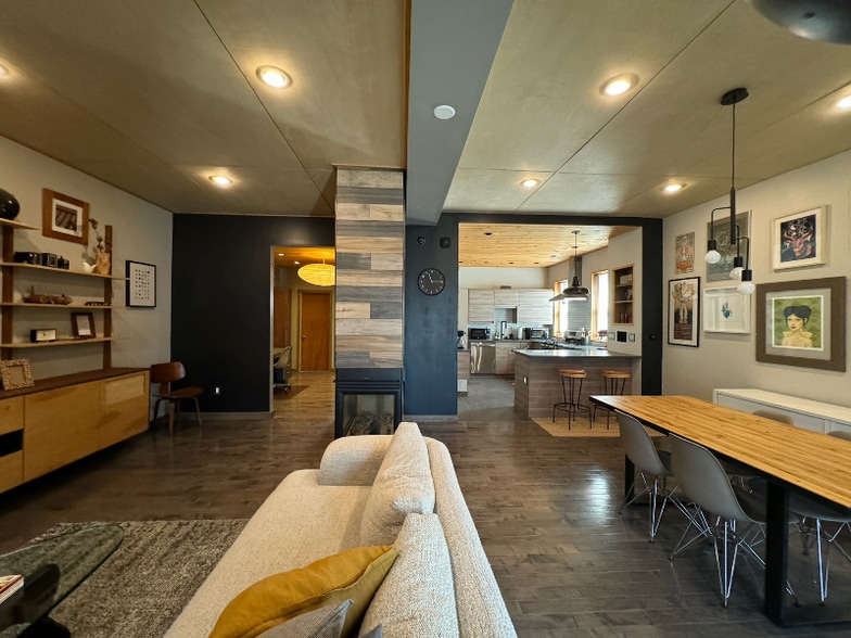 Building Photo - 157 43rd St