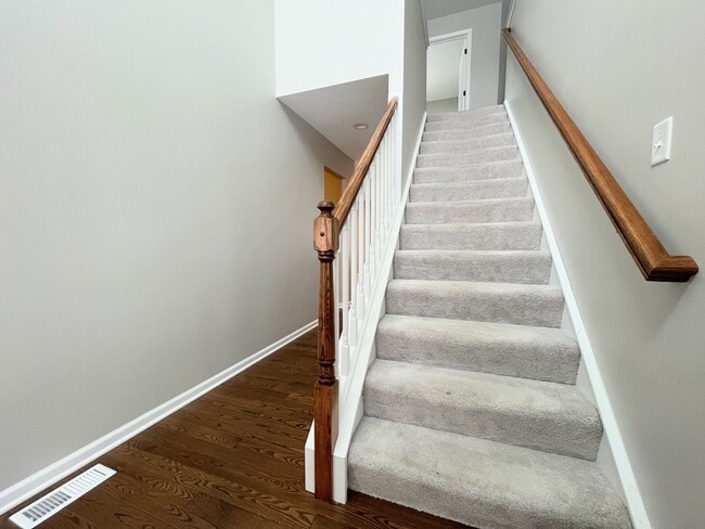 Building Photo - Stunning 4-Bed Single-Family Home For Rent in Amherst - Cherry Laurel Lane