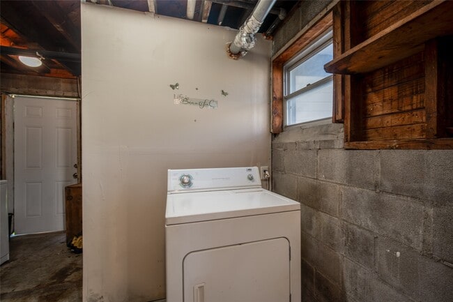 Building Photo - 1911 Forest Hill Blvd