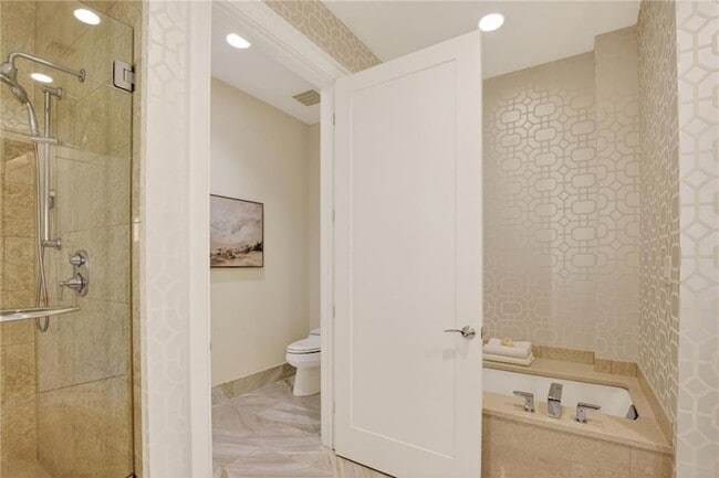 Building Photo - 1065 Peachtree St NE