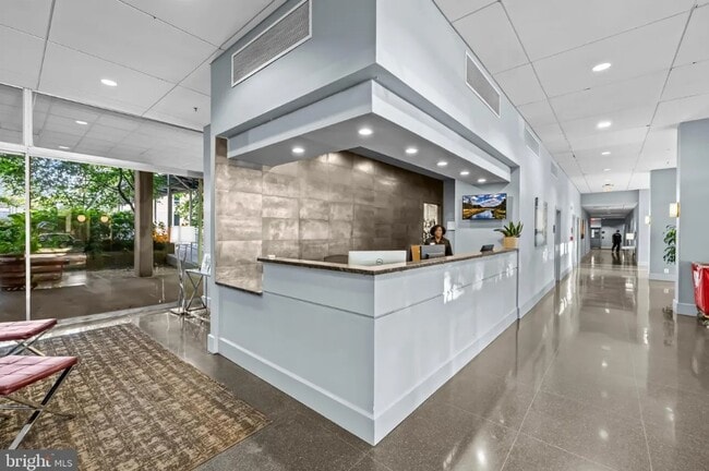 Building Photo - 350 G St SW