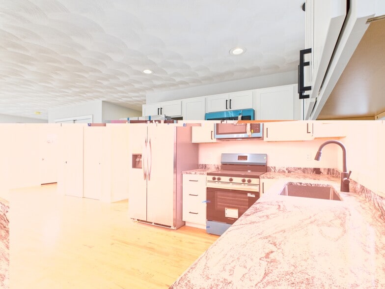 Building Photo - 27 Becker Ave