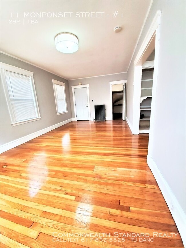 Building Photo - 11 Monponset St