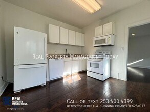 Building Photo - 208 128th St S