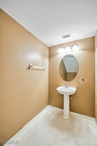 Building Photo - 3211 Cottonwood Bend