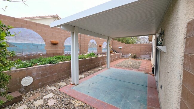 Building Photo - 9633 Boylagh Ave