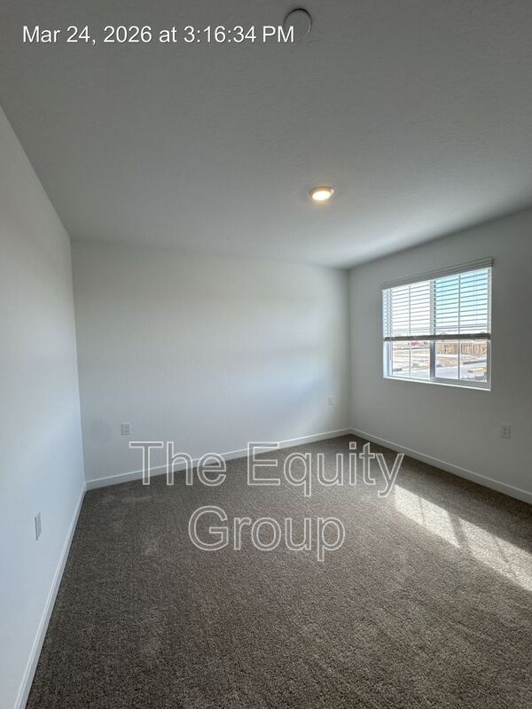 Building Photo - 2440 S Aubree St