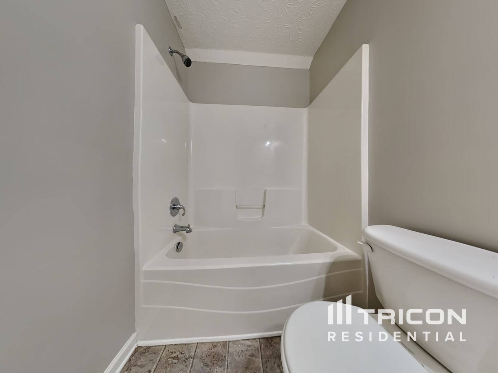 Building Photo - 45 Shadowbrook Ct
