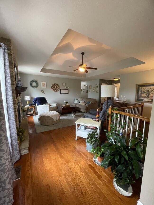 Building Photo - PRE-LEASING - Fully Furnished 6mo Short Term Rental in Ozark