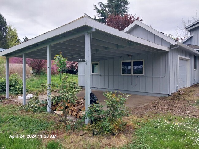 Building Photo - 19915 SW Muddy Valley Rd