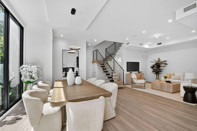 Building Photo - 204 Osceola Park Ln