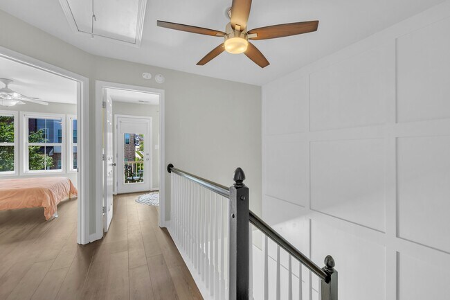 Building Photo - 503 Village Loop Dr