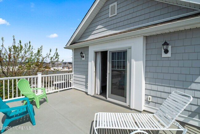 Building Photo - 315 Hiering Ave