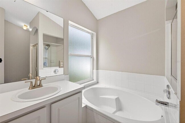 Building Photo - 938 Jadestone Cir