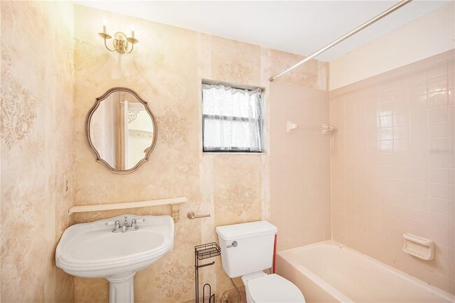 Building Photo - 12715 Trowbridge Ln