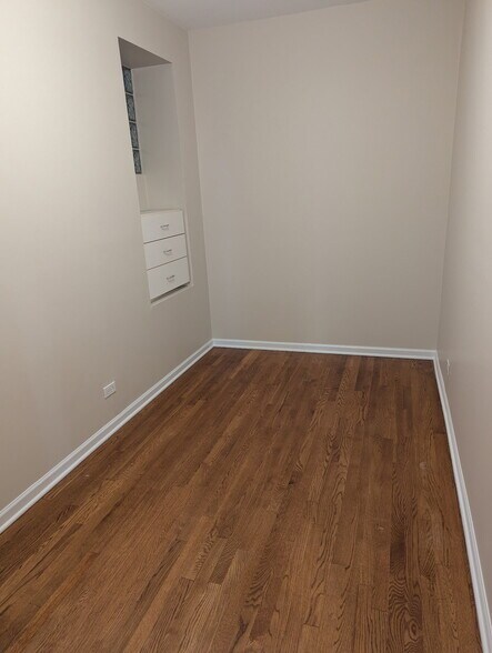 Building Photo - 1255 N Honore St