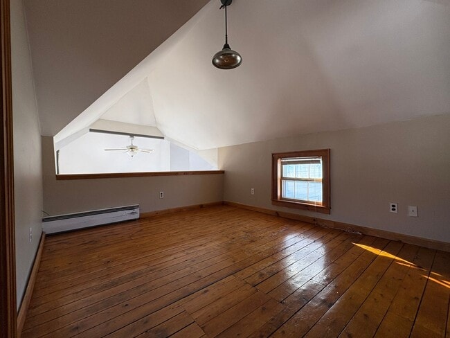 Building Photo - 320 Chamberlain Rd