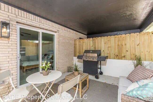 Building Photo - 3 br, 2 bath House - 1595 S. Gastel Circle