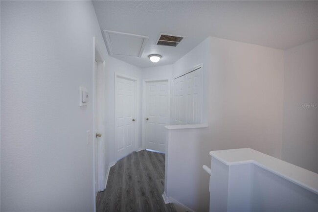 Building Photo - 1241 S Beach Cir