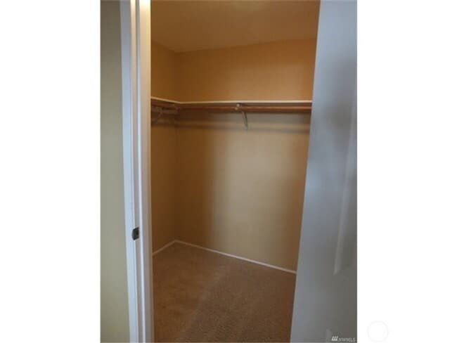 Building Photo - 1Bd/1Ba Bellevue Condo