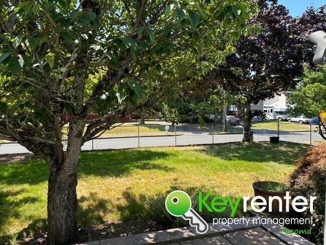 Building Photo - Gorgeous 3Bed/2Bath In the Heart of Tacoma!