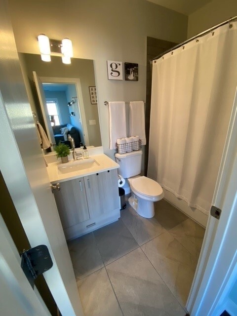 Building Photo - 3548 N Racine Ave