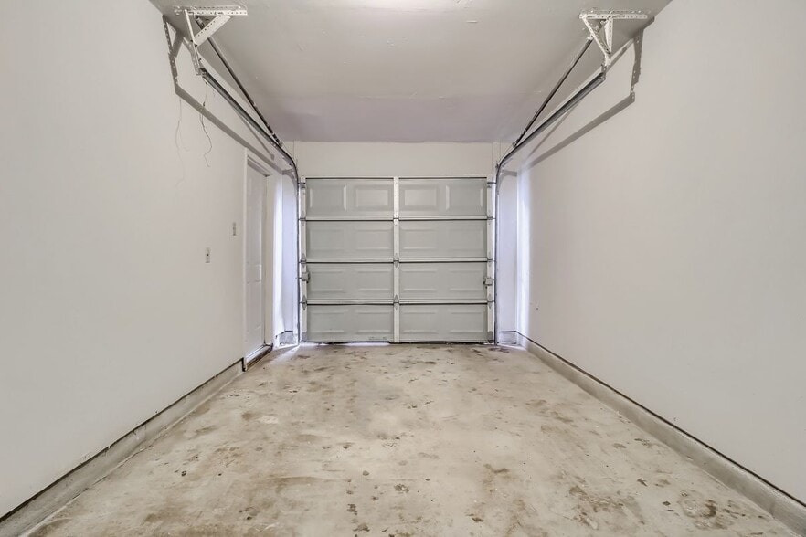 Building Photo - 8810 Schick Rd