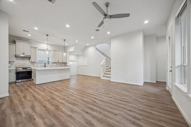 Building Photo - 1603 Patterson St