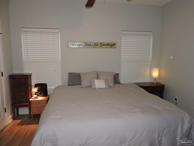 Building Photo - 1531 N 12th Ave