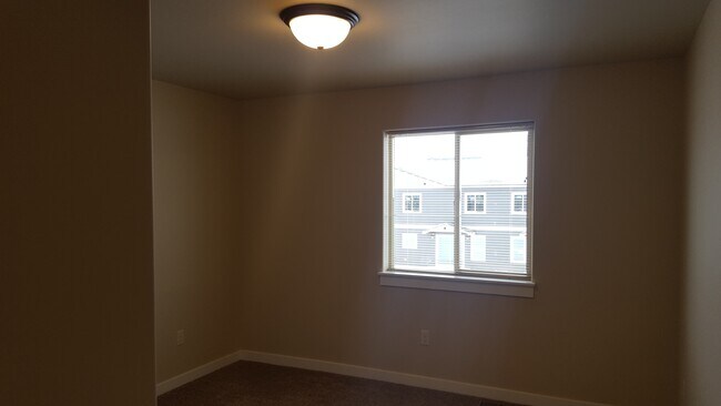Building Photo - 1191 Longbow Ln
