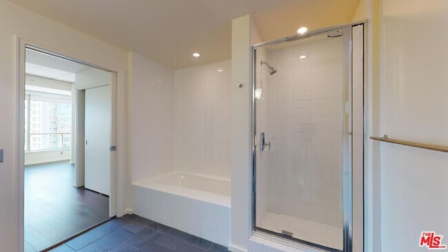 Building Photo - 1155 S Grand Ave