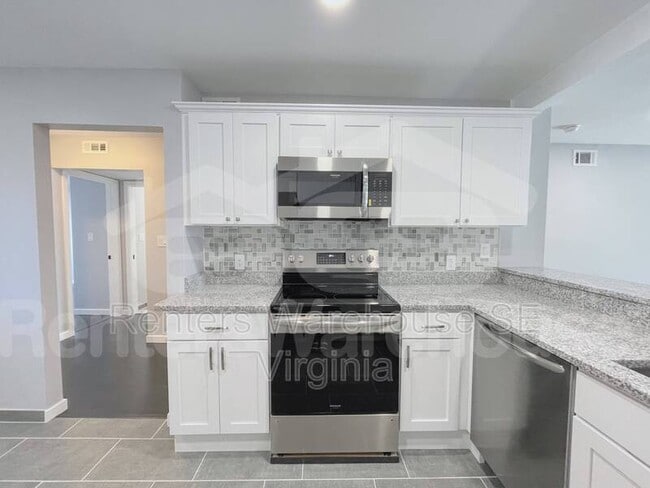 Building Photo - 2325 Sea Shell Rd