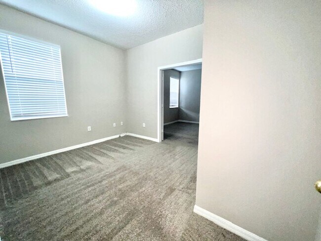 Building Photo - 9240 Black Hawk Ct