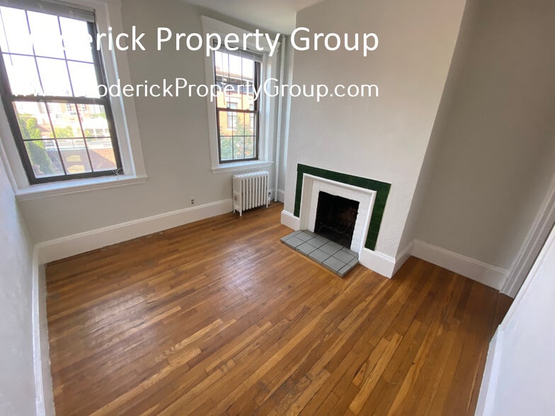 Building Photo - 30 Revere St