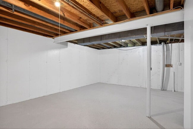 Building Photo - 1362 Half Moon Dr