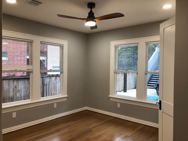 bedroom with natural lighting - 1742 W Main St