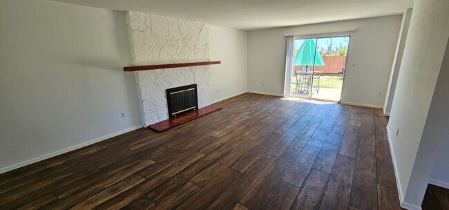 Building Photo - 8469 Tommy Dr