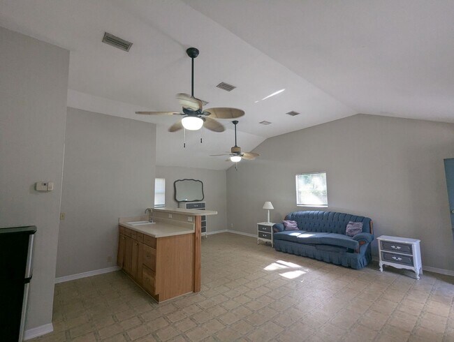 Building Photo - Lakefront Living on Little Lake Geneva – Main Home + Private In-Law Suite!