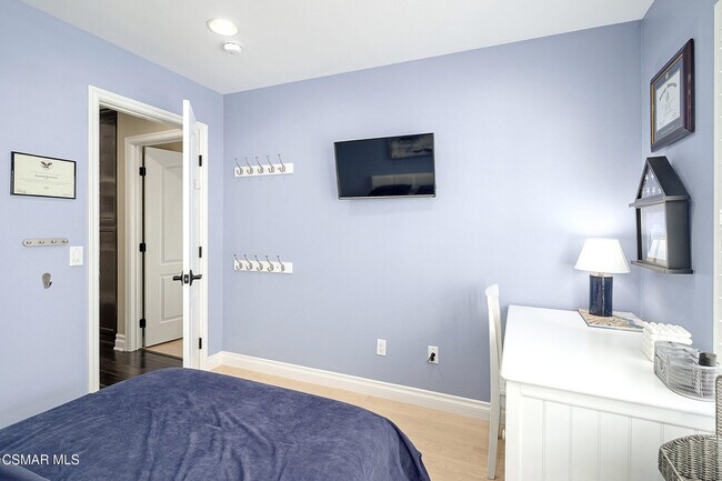 Building Photo - 3024 Hollycrest Ave