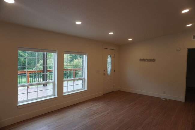 Building Photo - 27413 NE Falls Rd
