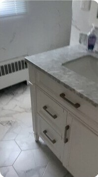 Building Photo - 664 Hoey Ave