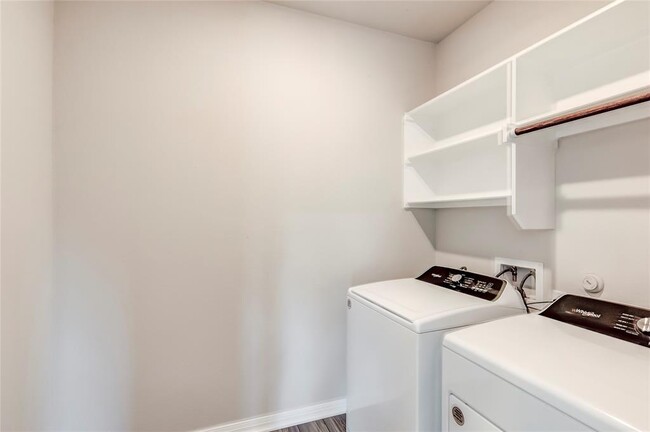 Building Photo - 2853 Moyer Ln